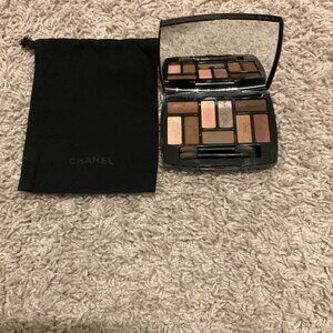 CHANEL Les Beiges Natural Eyeshadow Collection Indispensables Palette